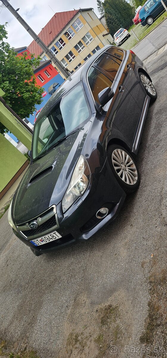 Predám subaru legaci