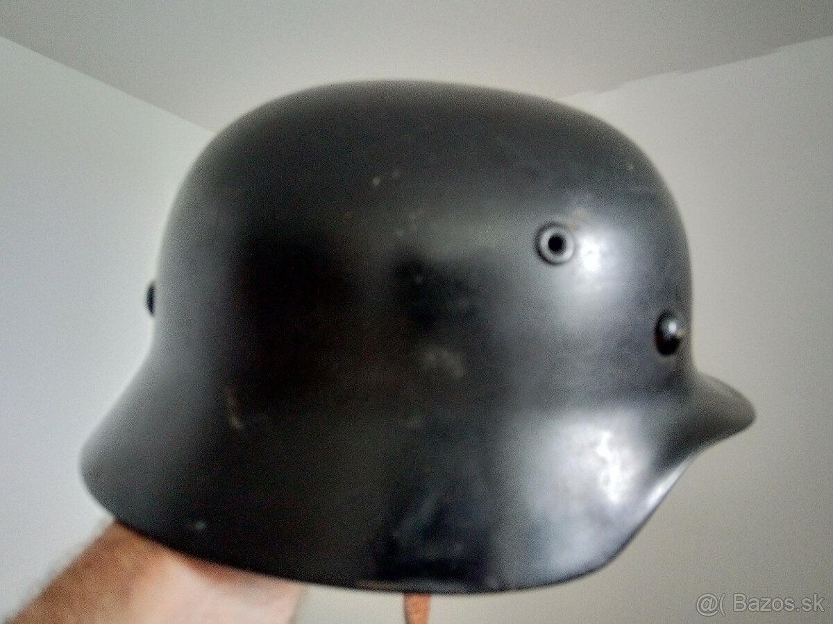 nemecká prilba M-40 č. 2