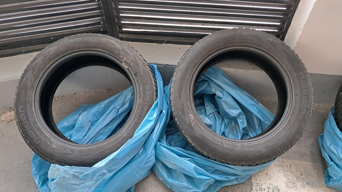Predam 4 zimne pneumatiky Nokian WR 225/55/R17 97H.