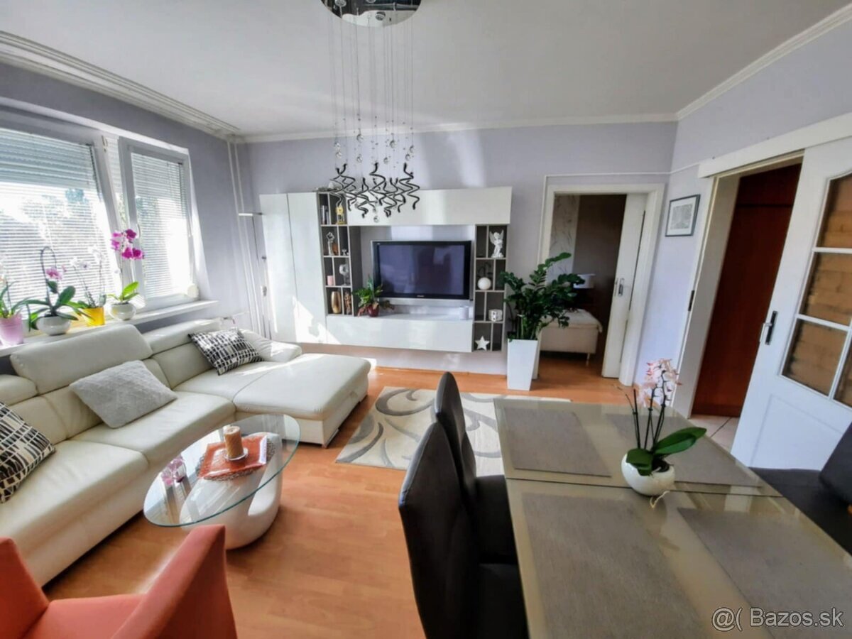 MH258-Zľava 3000,-€Útulný 3izbový byt s balkónom v Komárne