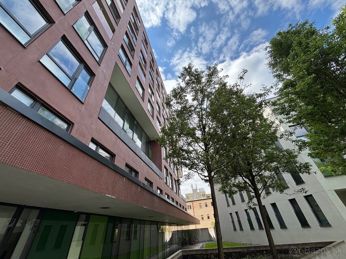 Luxusný 2i. byt,projekt VIKTORIA,Košická ul, garáž 21m,Nivy