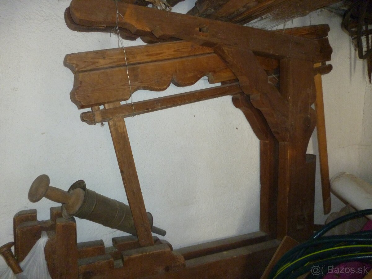 Krosna na tkanie kobercov