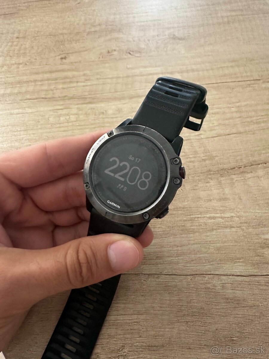 Predám Garmin Fenix 5X Sapphire sklo
