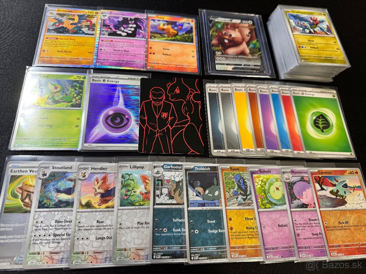 Pokemón MEGA balík H: 100ks kariet v obaloch s V a darček