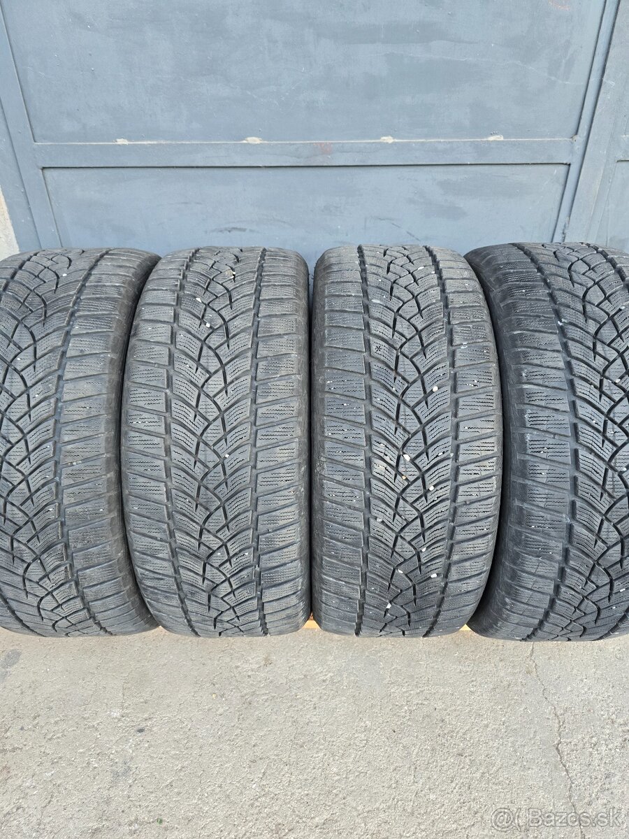 235/45r18