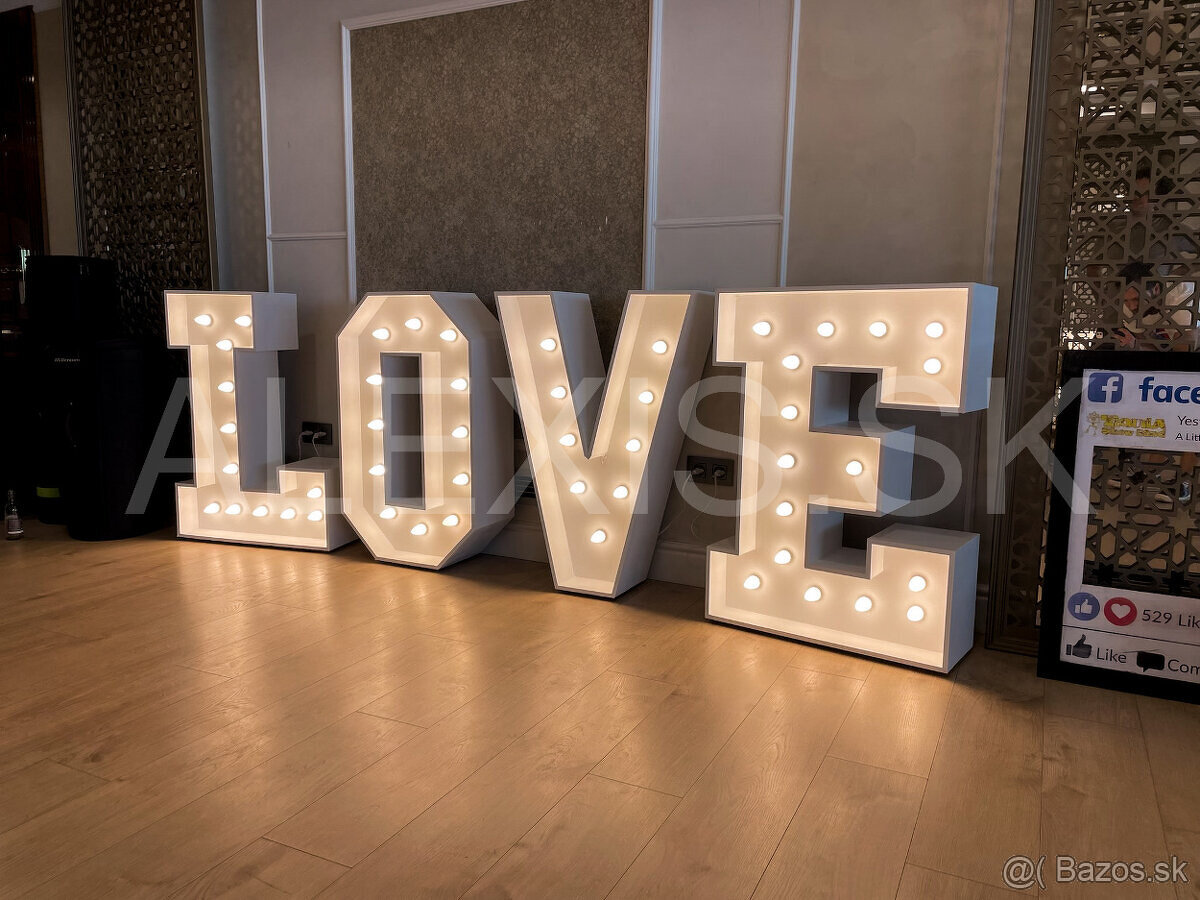 ✅ Prenájom svietiaceho nápisu "LOVE" napr. na svadbu