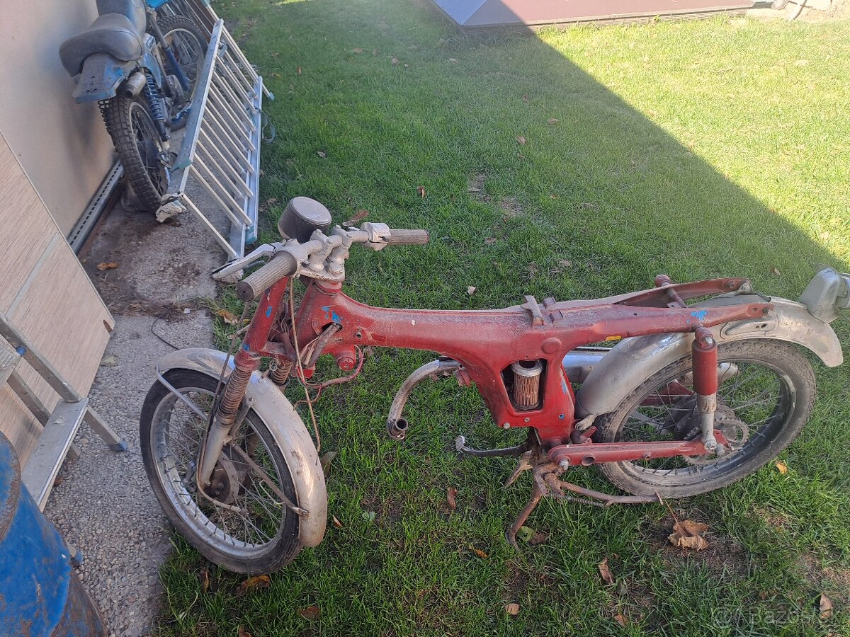 Honda ss50 bez motoru