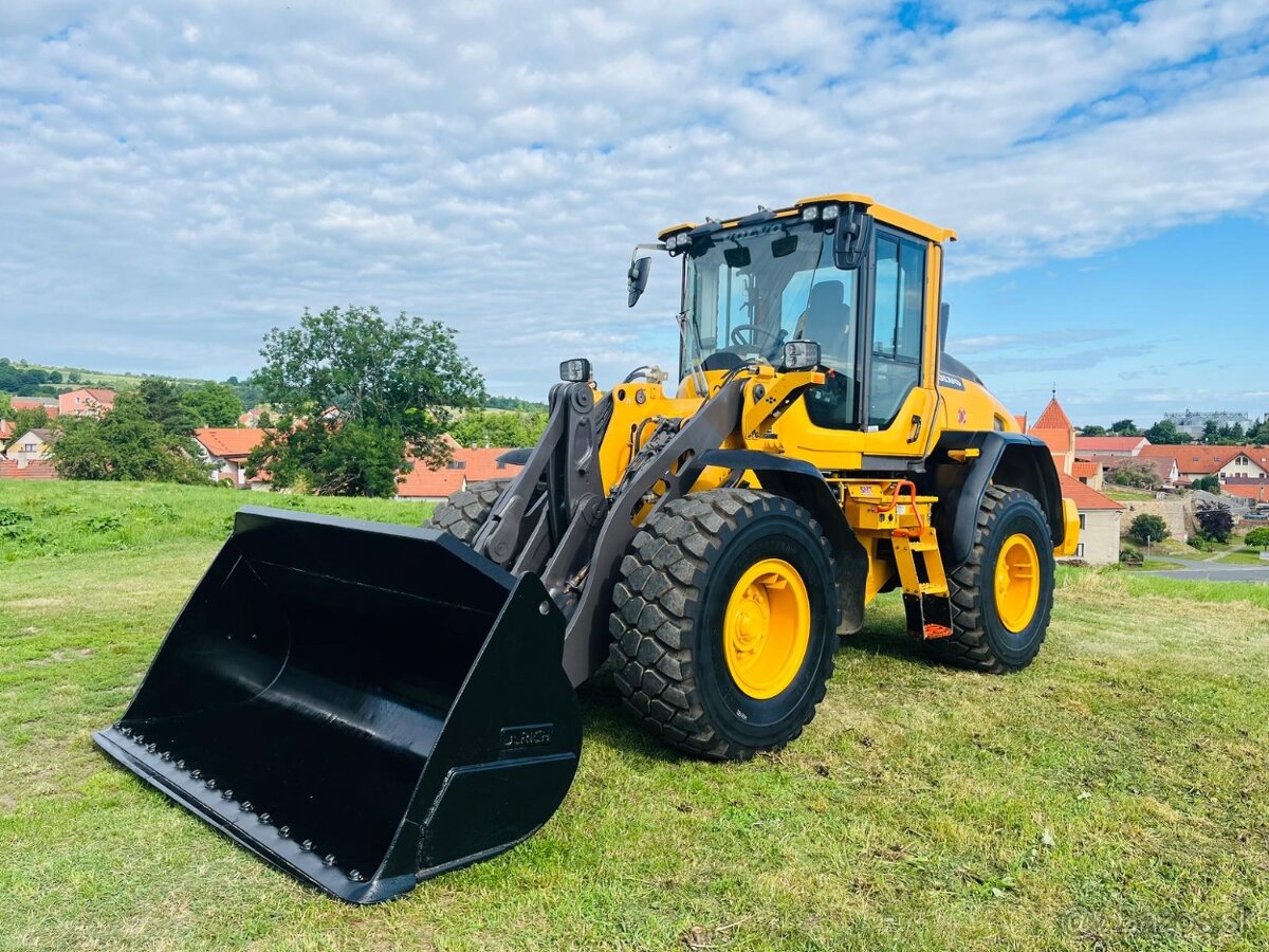 Kolesový nakladač Volvo L60H