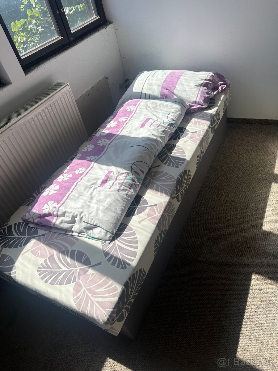 Valanda, postel s úložným priestorom