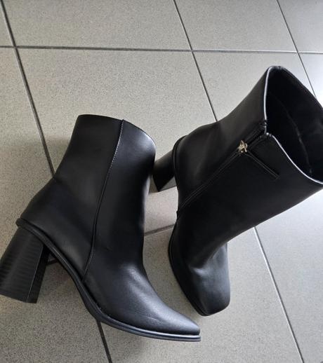 Čierne čižmy vel.39