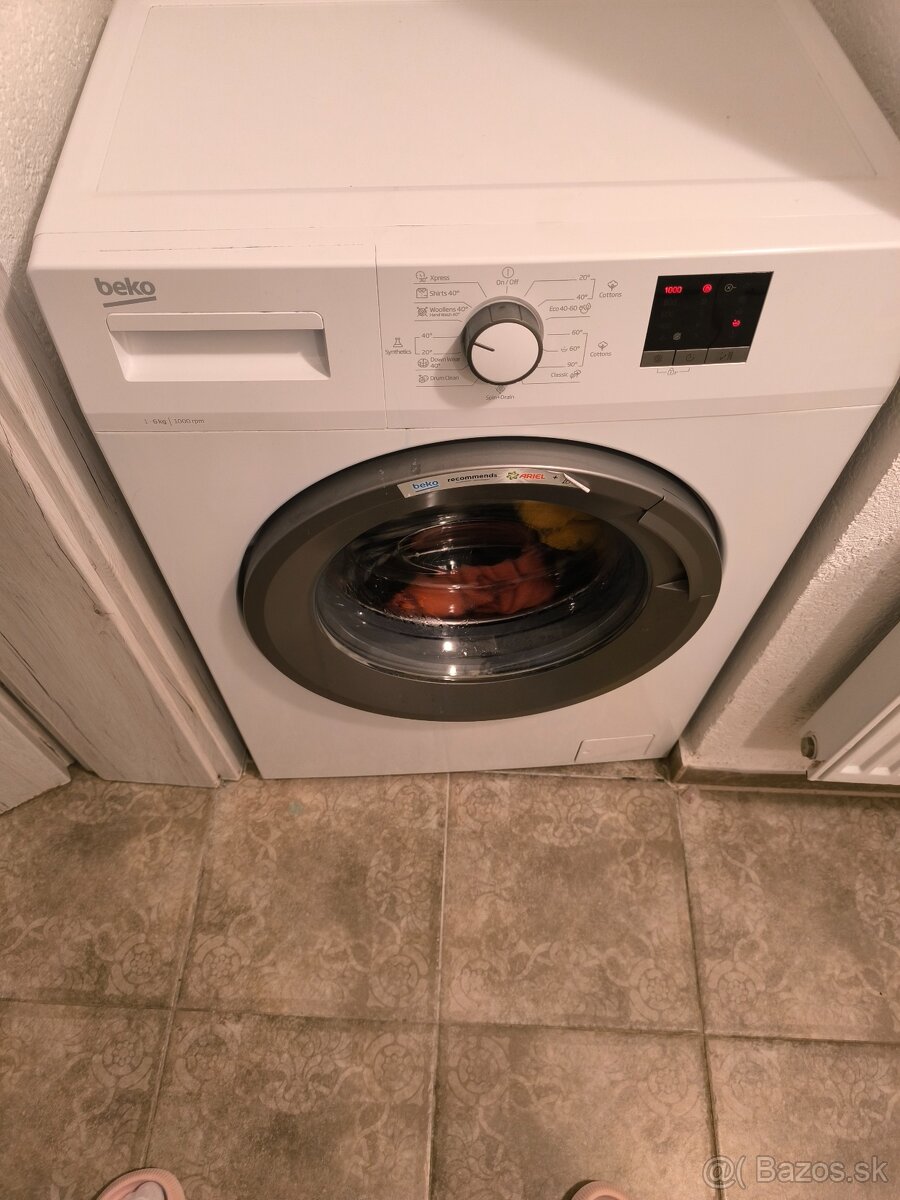 Práčka ,chladnička ,mikrovlnka