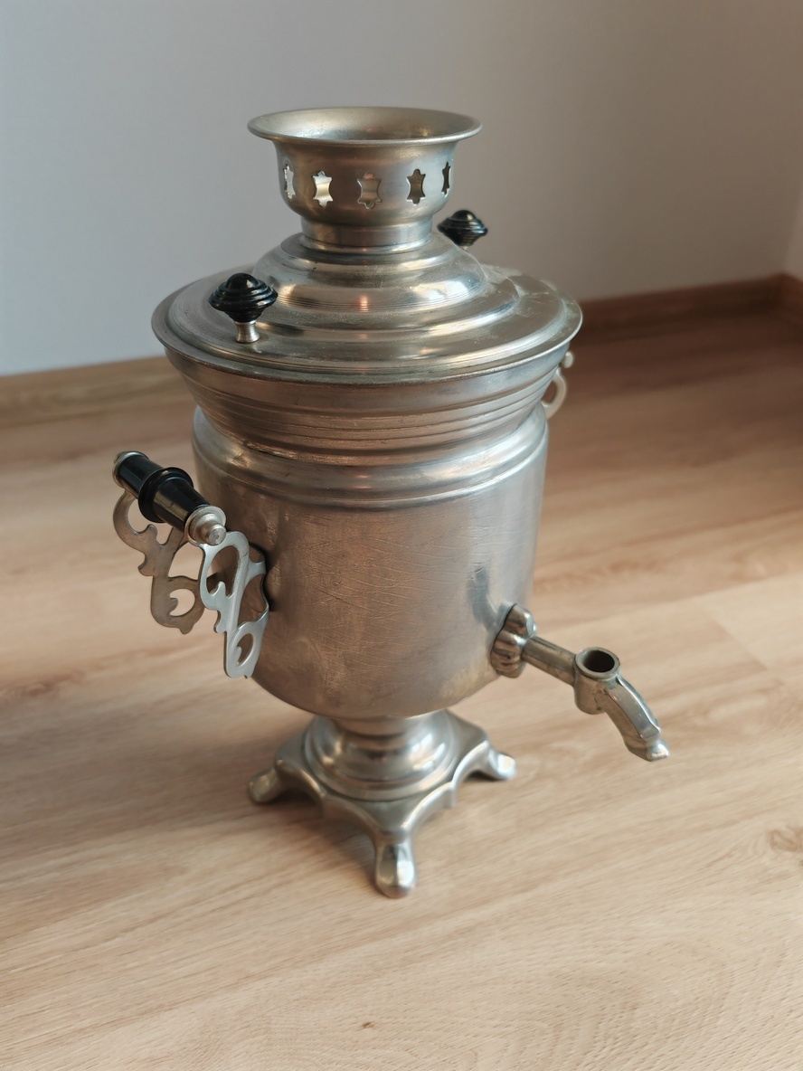 Starý ruský samovar