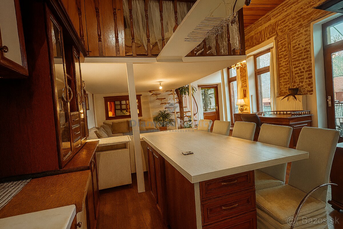 Na predaj 2,5 izbový byt v centre Nitry