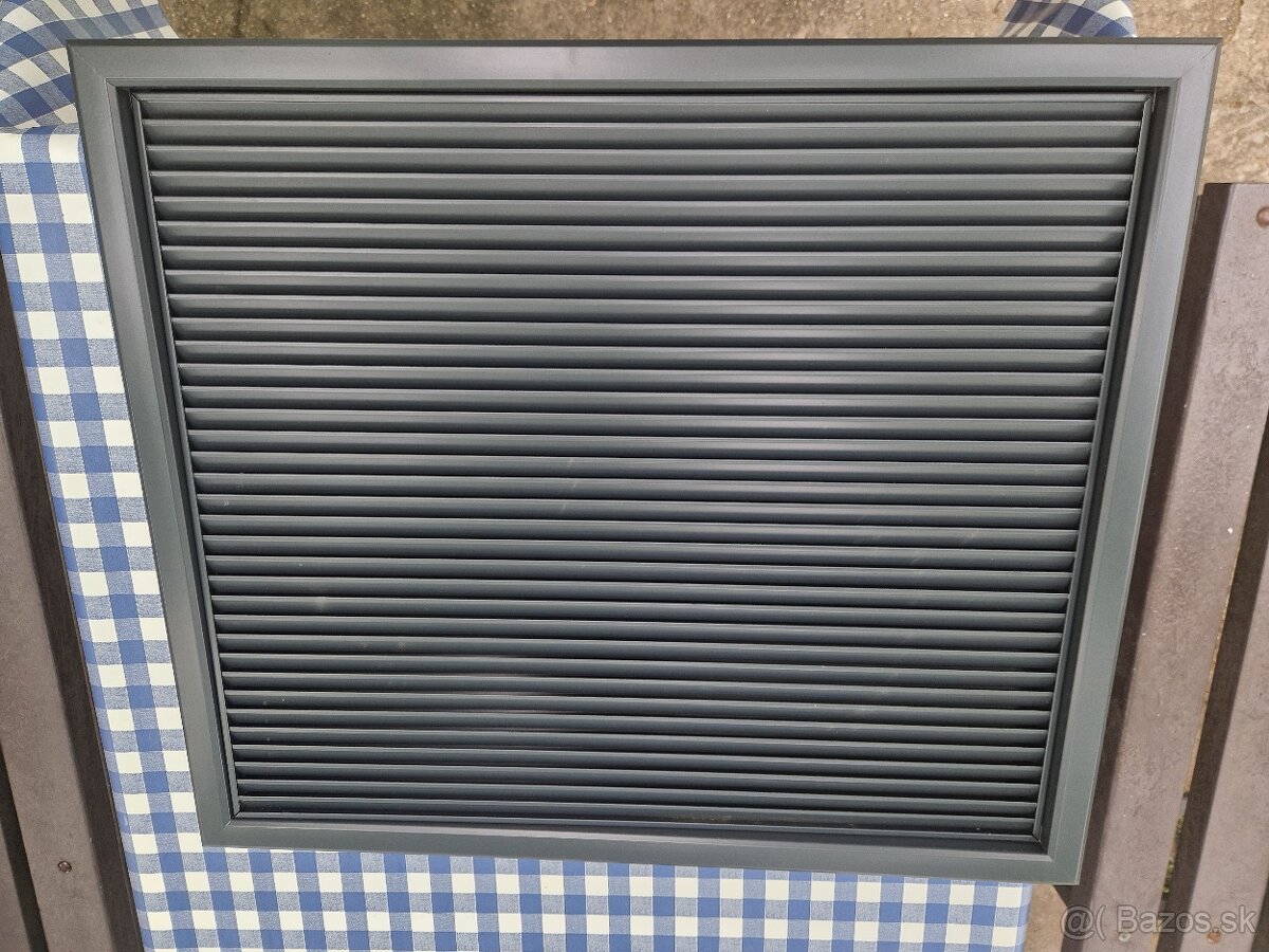 Vetracia mriezka do vyplne dveri