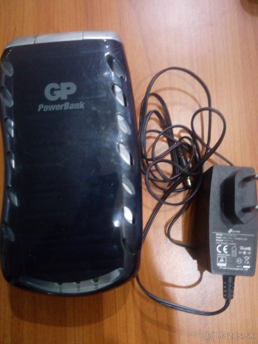 GP nabíjačka batérií PB19 AA/AAA