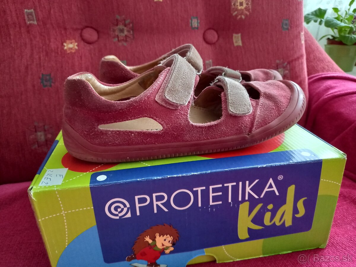 Dievčenské topánky - sandály č. 35 Protetika