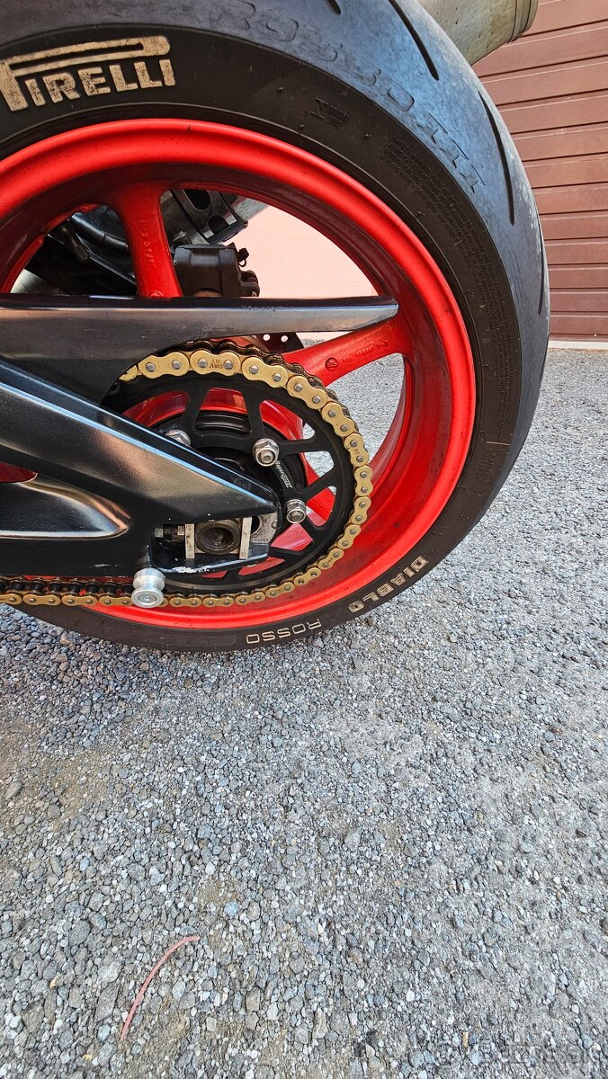 Yamaha r6