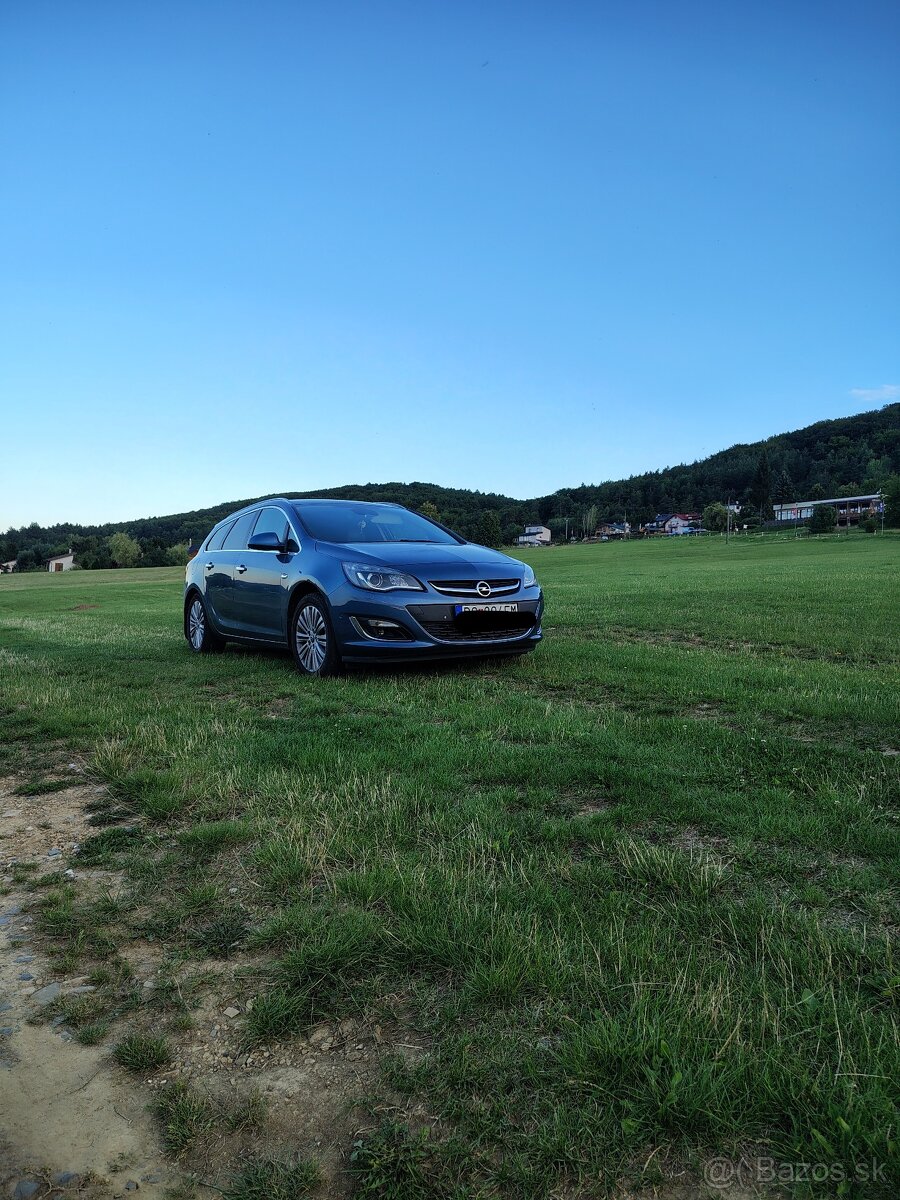 Opel Astra J