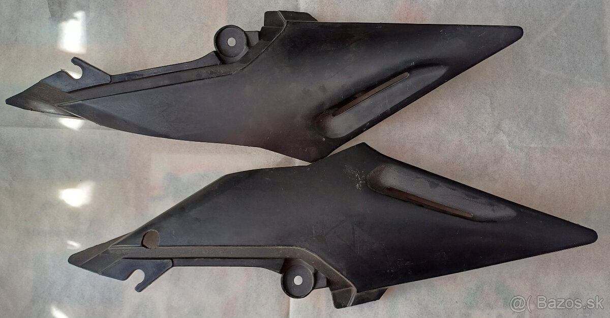 Podsedlové plasty Yamaha XJ600