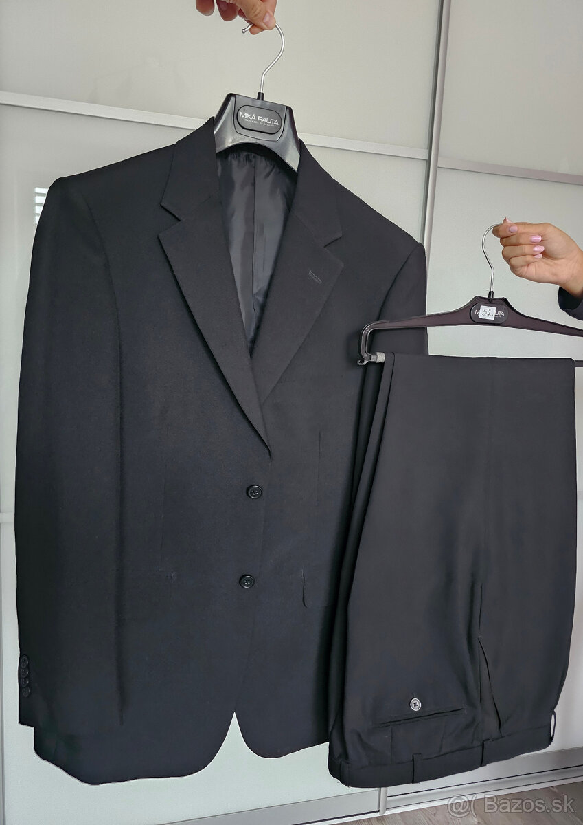 predám čierny oblek CARLO CECCI pre pána (veľkosť 50)