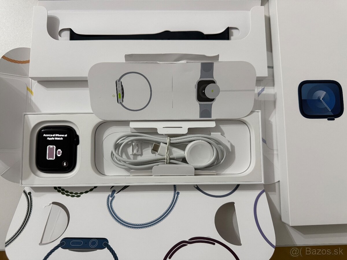 Apple Watch Series 9 45mm čierne M/L GPS