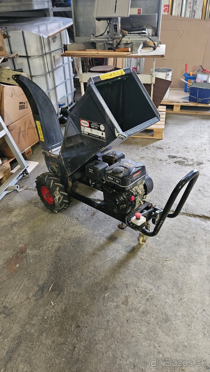 Motorový záhradný drvič MZD-7/70