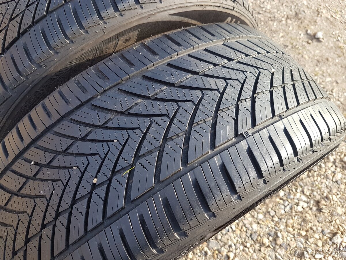 235/45 r18 celoročné pneumatiky 2ks Tracmax DOT2023