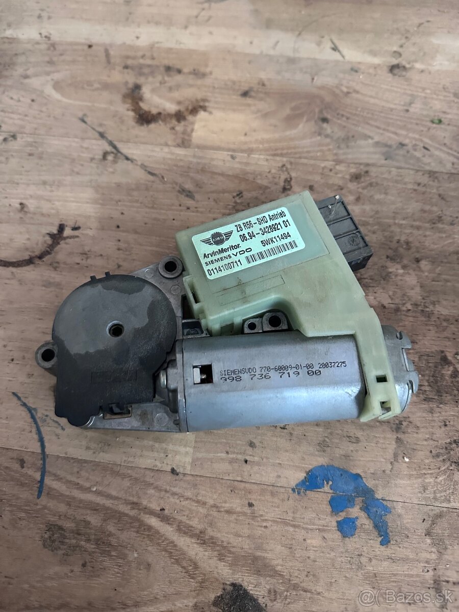 Motorcek stresneho okna mini cooper