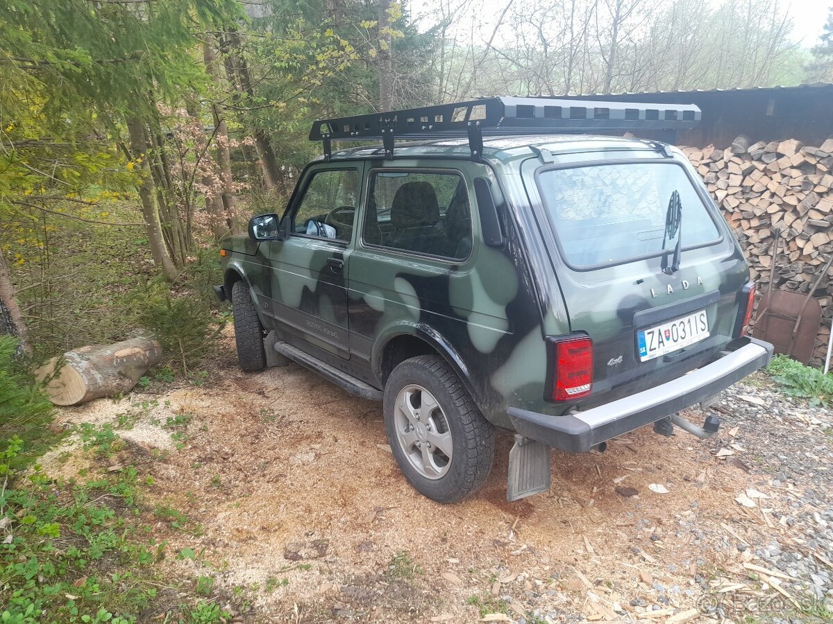 Lada Niva 1,7i
