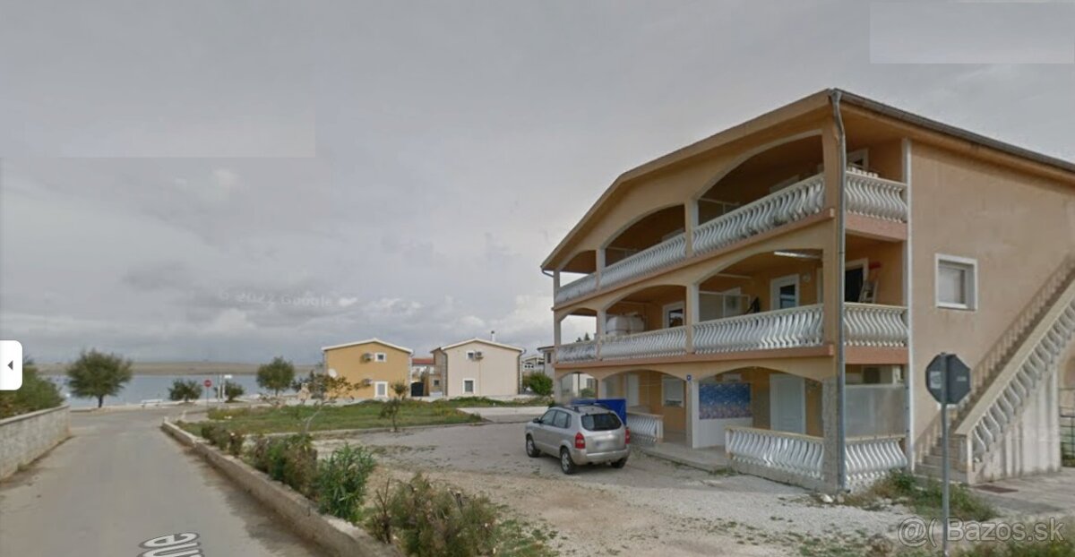 Chorvátsko, apartmán 70 metrov od mora.