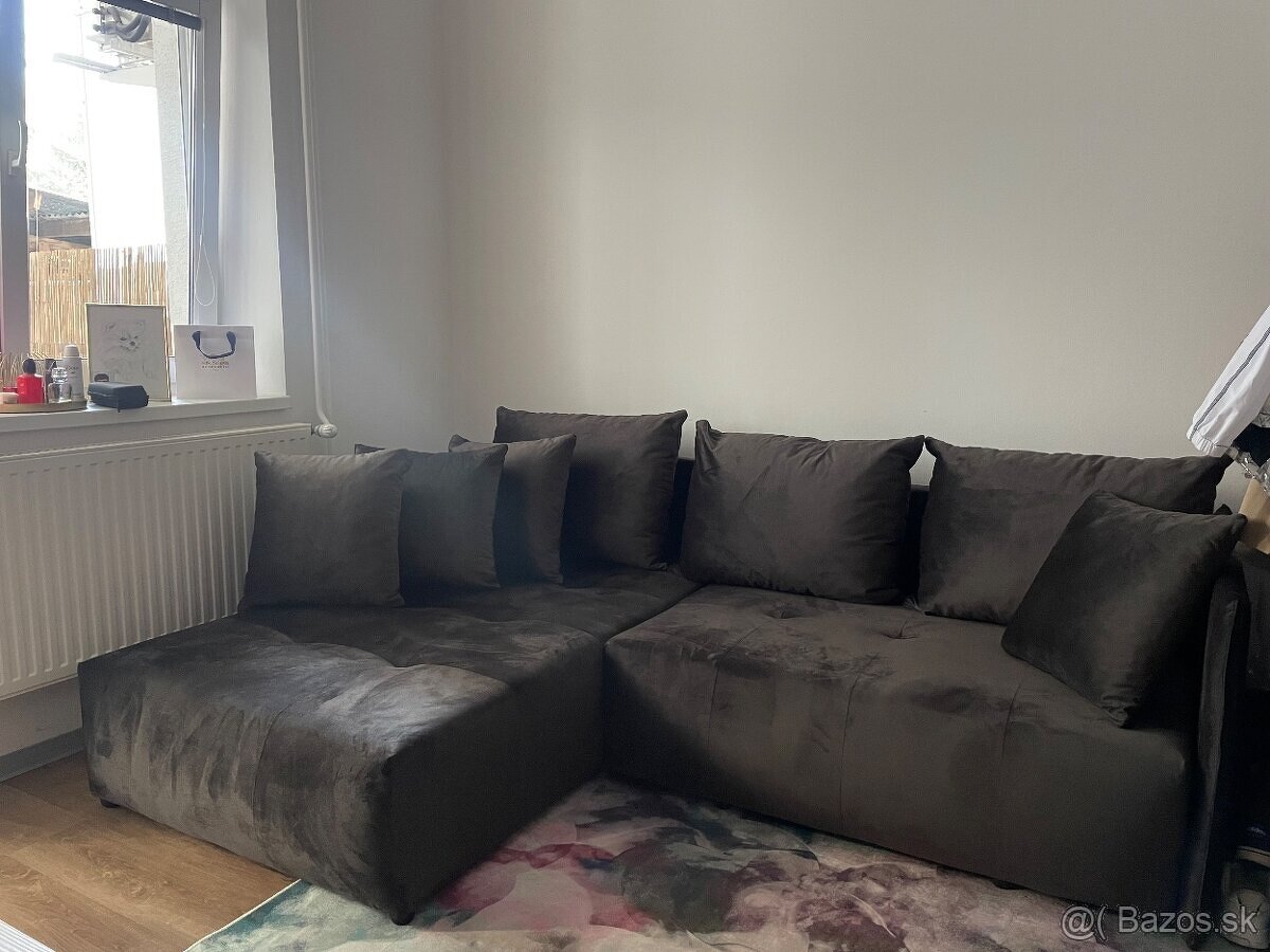 Nepoužívaná rozkladacia sedačka