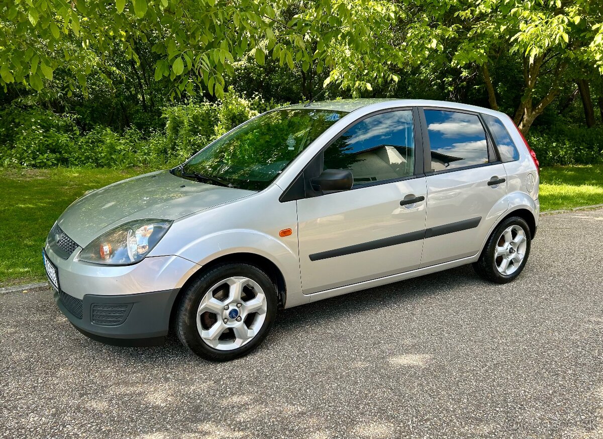 Ford Fiesta 1.3i 51kw - 2. Majiteľ