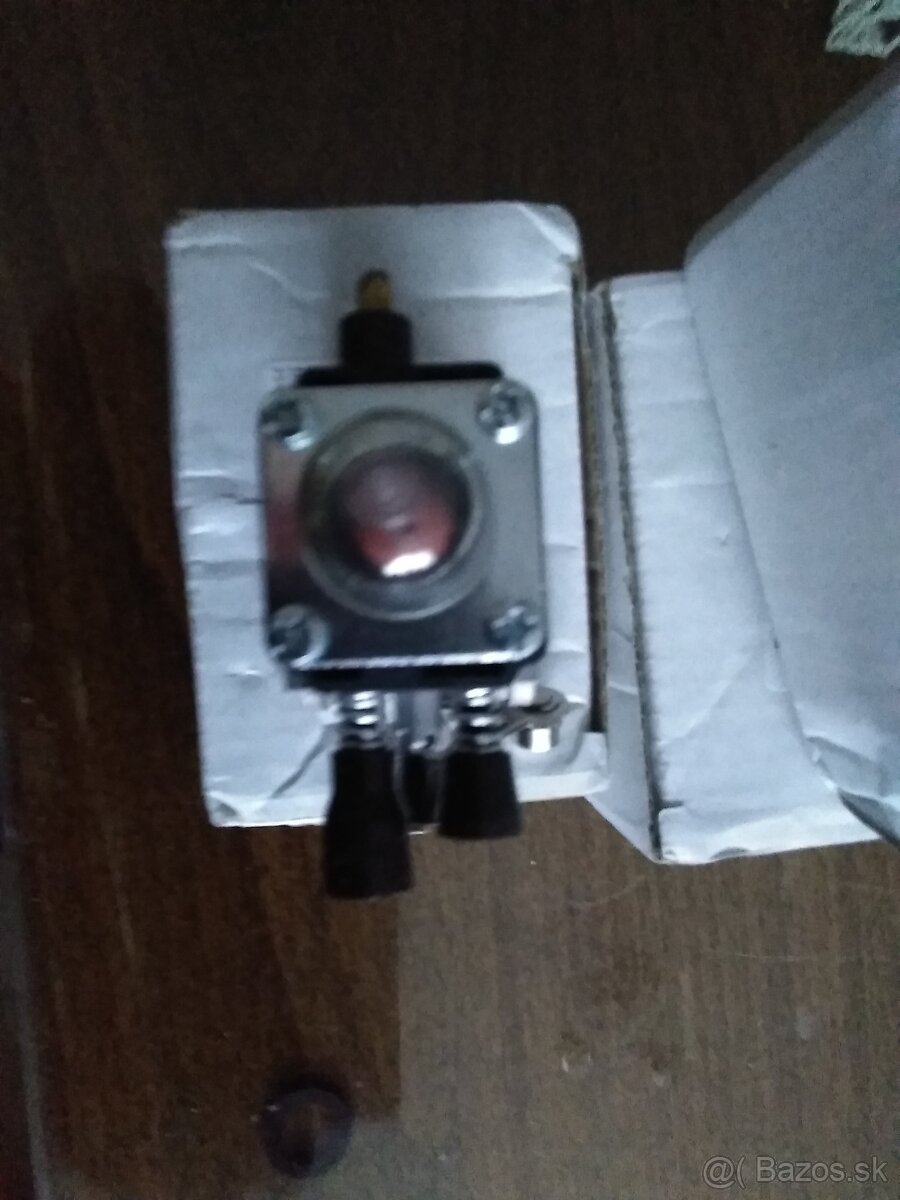 Predám karborátory na krovinorezy FS Stihl