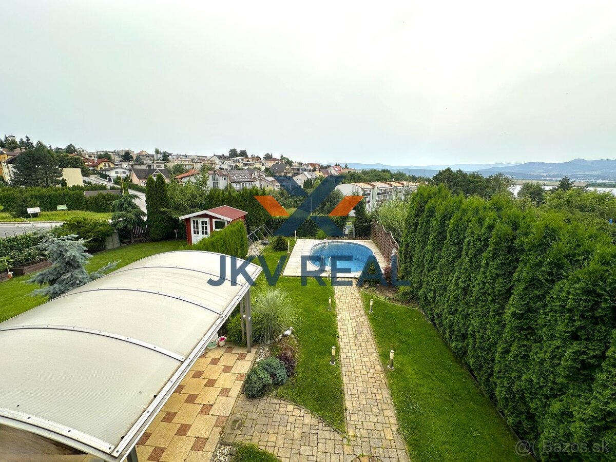 Prenájom 5 izbového rodinného domu s vyhrievaným bazénom a g