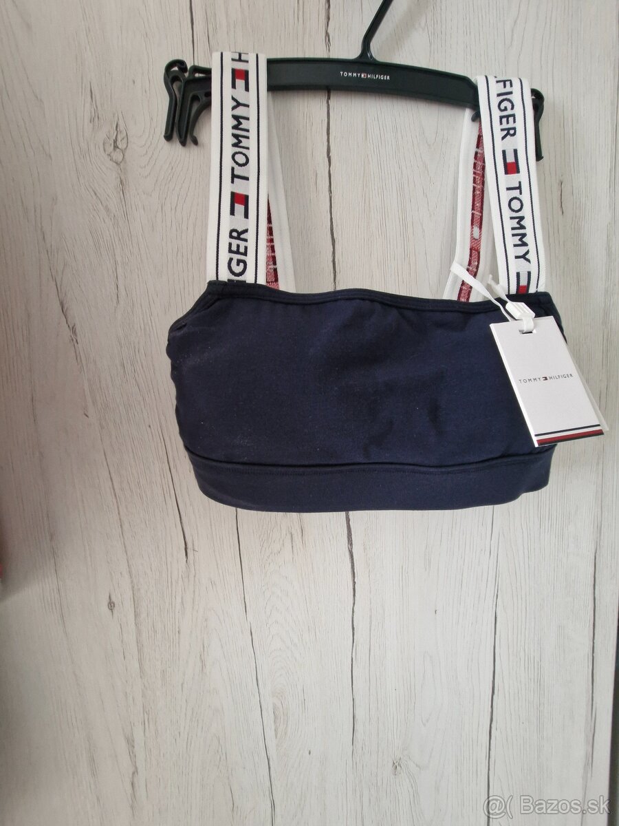 Tommy Hilfiger podprsenka