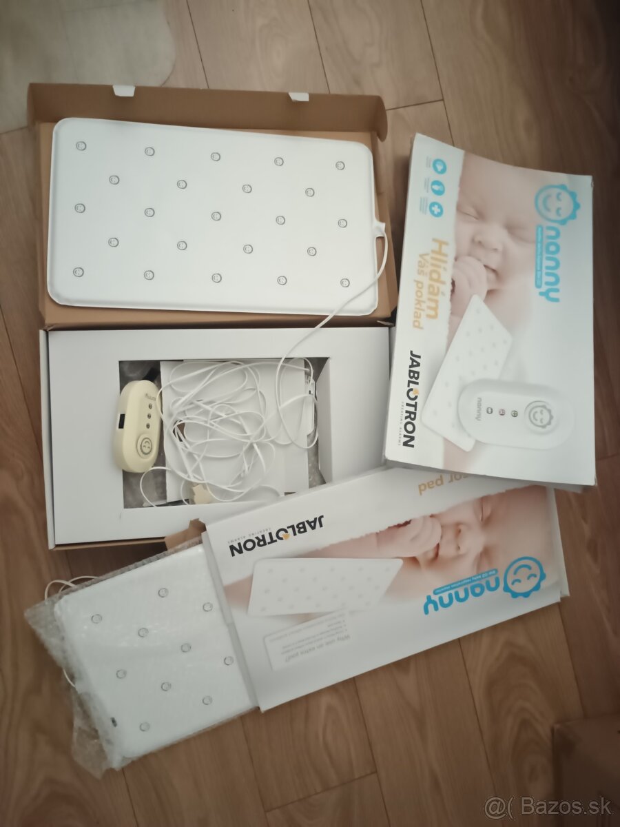 Monitor dychu Jablontron Nanny s 2 podložkami