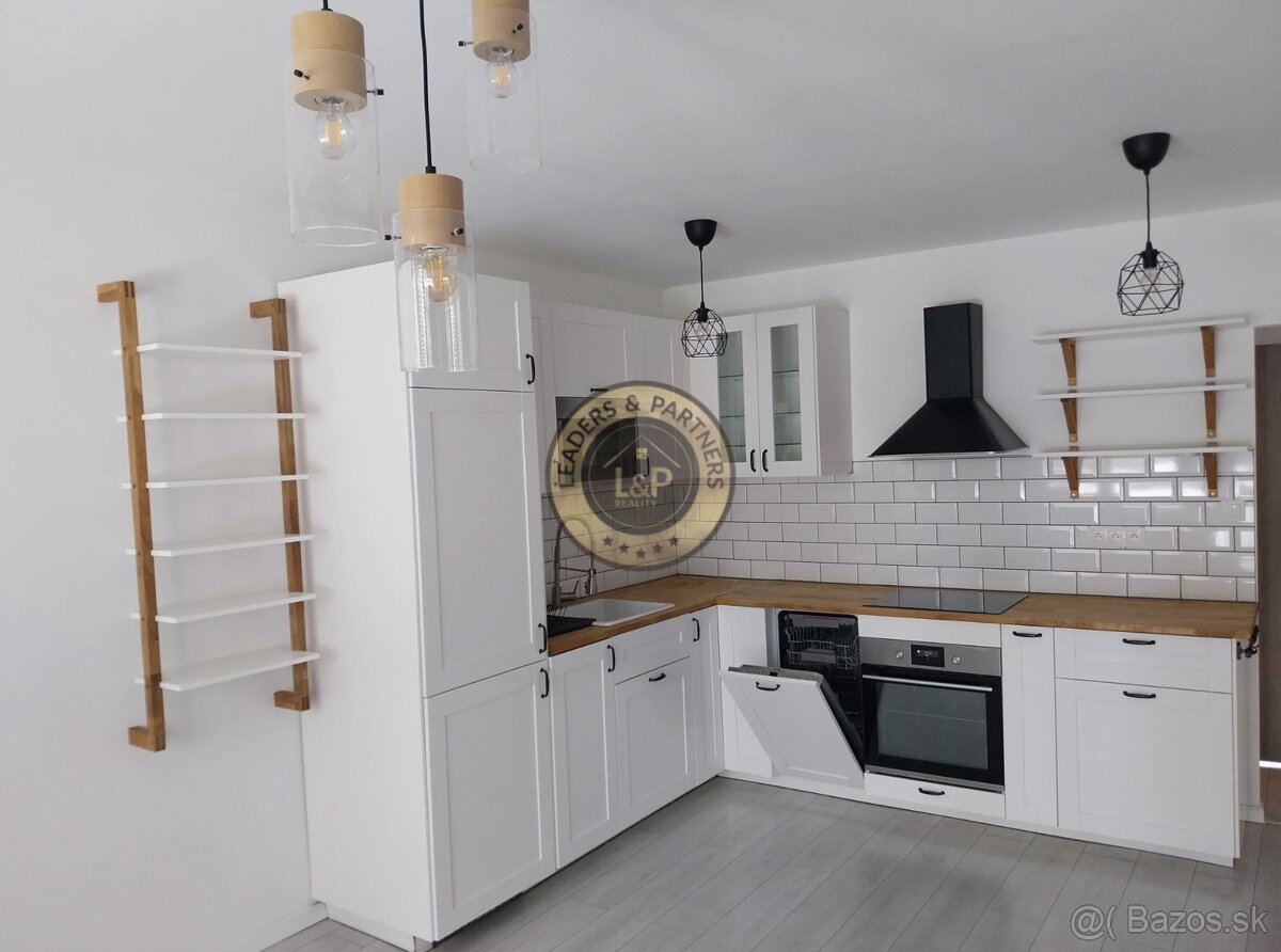 Prenájom - 3izbový byt na Narcisovej, Ružinov