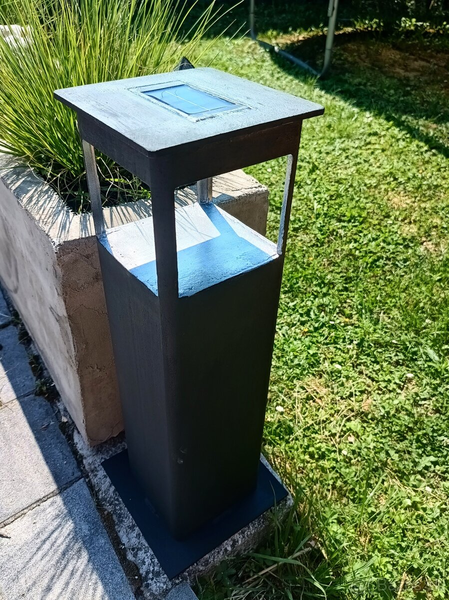 Vonkajšie solárne svietidla