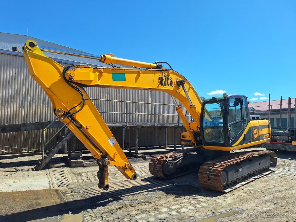 JCB JS 210L