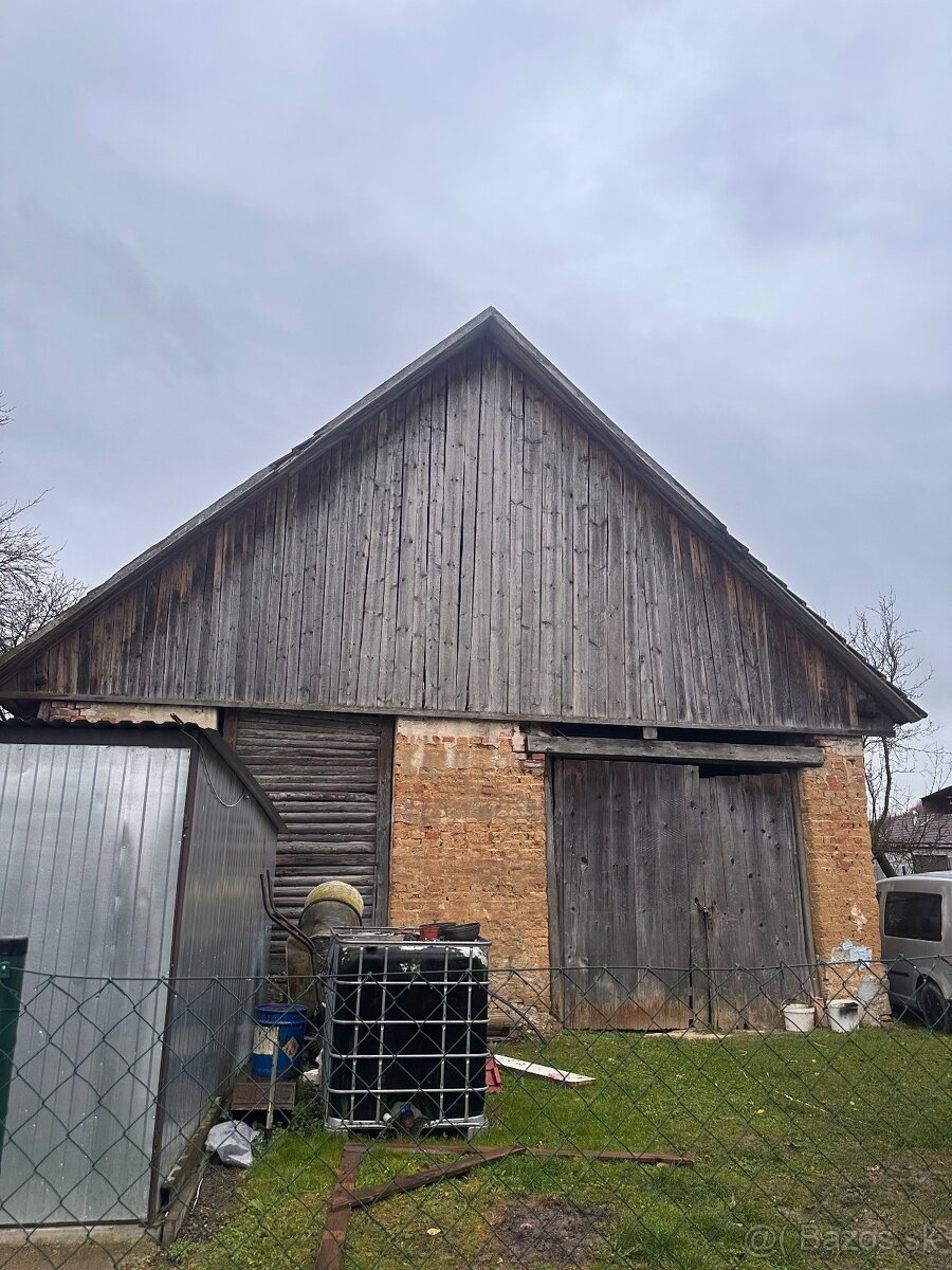 Predám starý krov zo stodoly