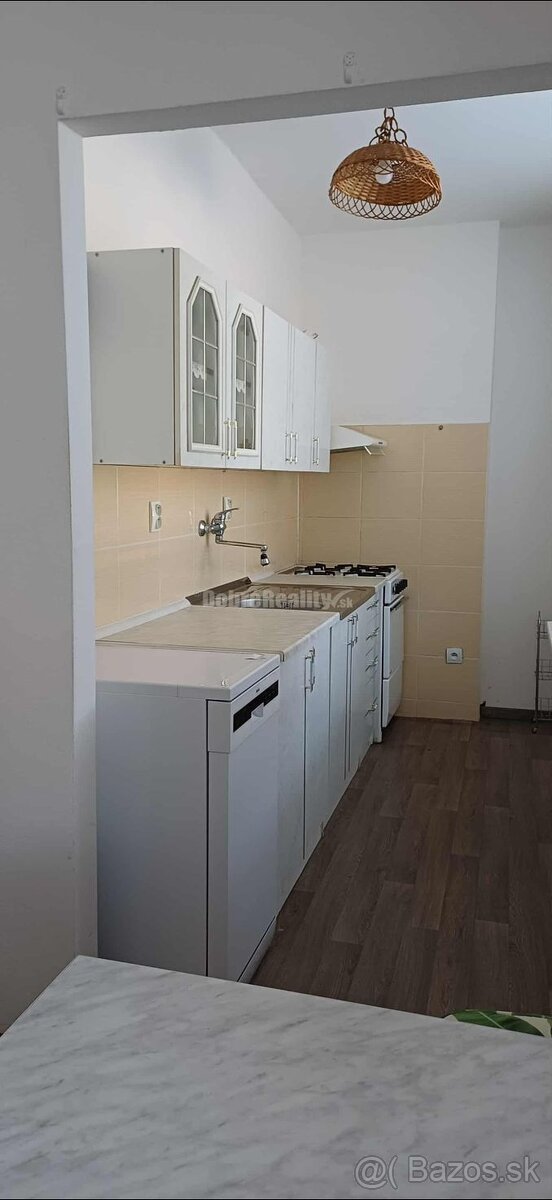 DOBRÉ REALITY ponúkajú na predaj 2 - izbový byt za výhodnú c