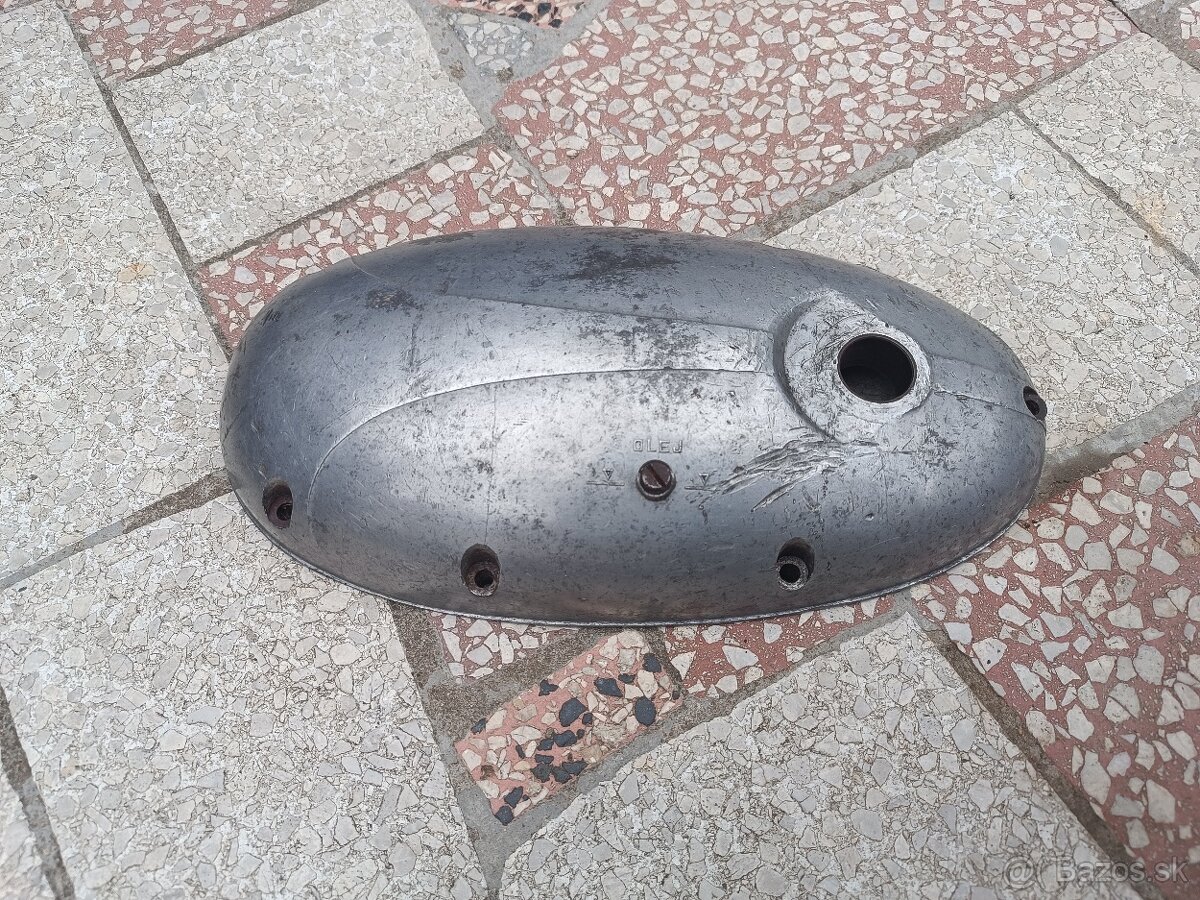 Víko motoru na Jawu ČZ 125-175, a skútr ČZ 501-502