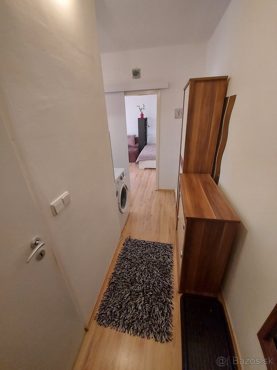 Prenájom 1-izb. bytu - Bystrická, Pezinok