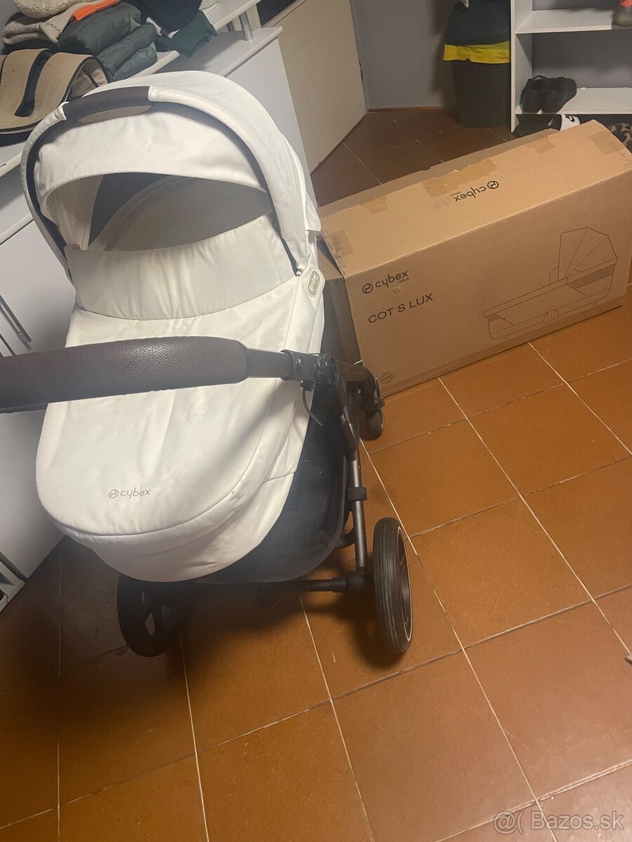 kočík,stolička,hojdačka a veža