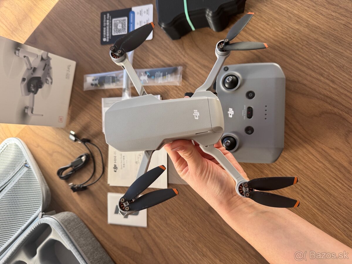 DJI mini 4K dron + ovládač TOP STAV