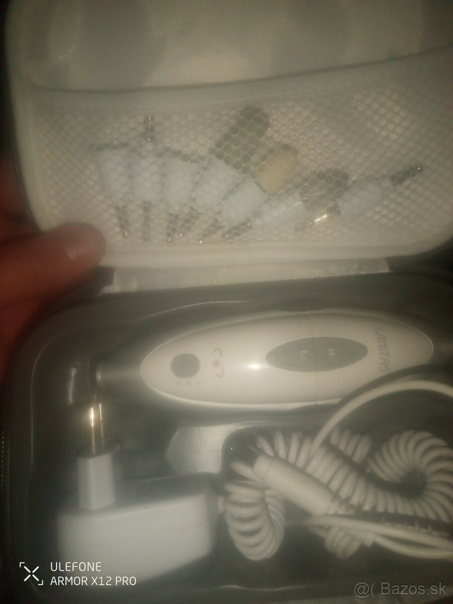 Brúska na manikúru a pedikuru