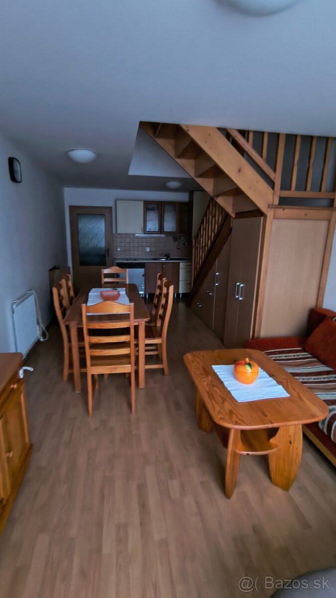Prenajmeme 3 izbový mezonet v centre Oščadnice