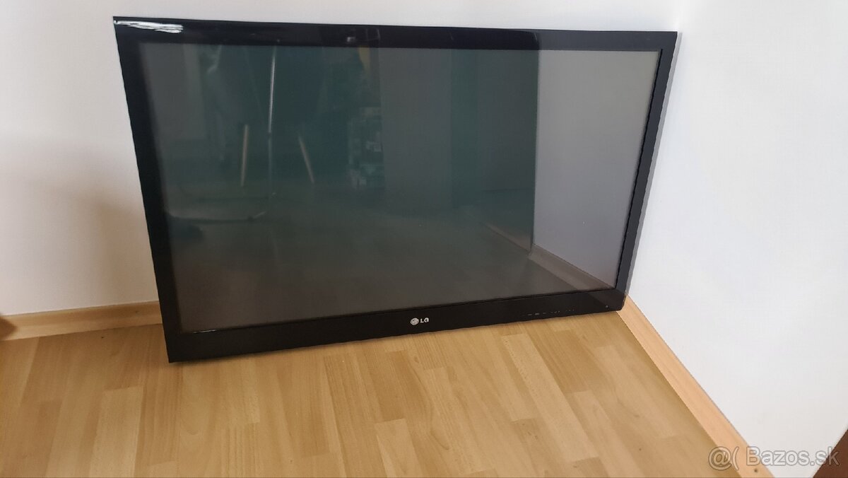 Na predaj 45" LED TV LG 45PJ550