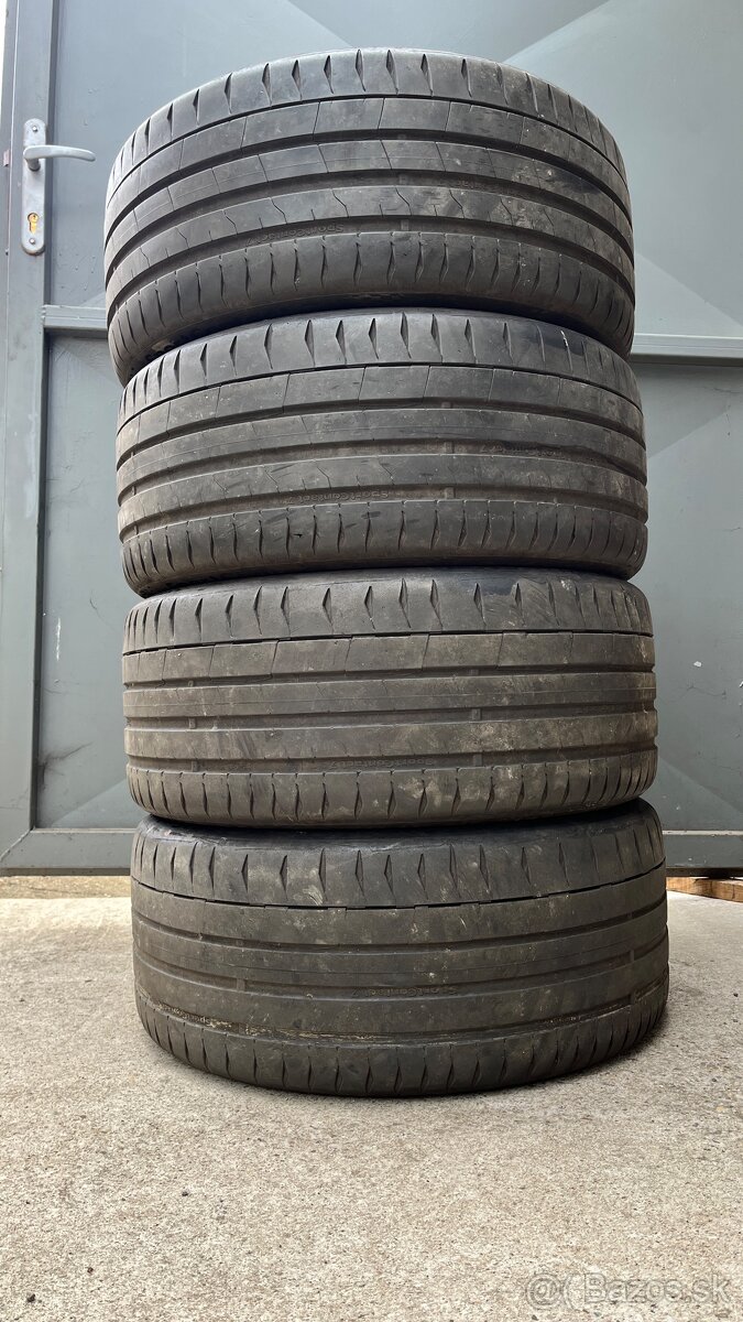 🟡letné 245/40 r18 Continental