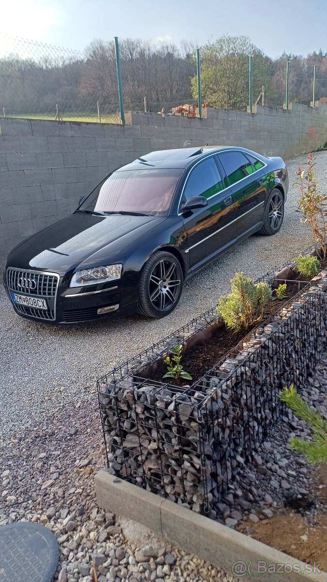 Audi A8 W12